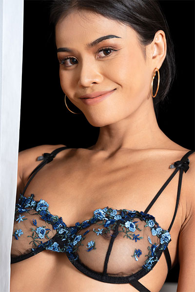 Cookie from Met-Art scene Presenting Cookie