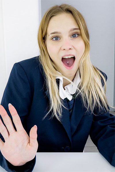 Erica Candfeild in “Pop My Cherry, Daddy!” Learning How to Be Popular at Dad Crush
