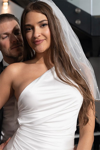 Gizelle Blanco in Wedding Day Display at Modern Day Sins