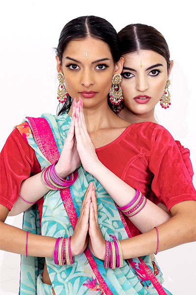 Julia James and Laynee James in Sari Stepsisters’ Sexy Study Session at Step Siblings