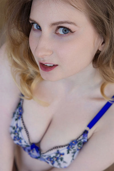 Minnie Lighter in Lustful at Femjoy