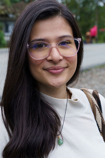 Pamela Cuevano in Casting Car 1 at Zishy