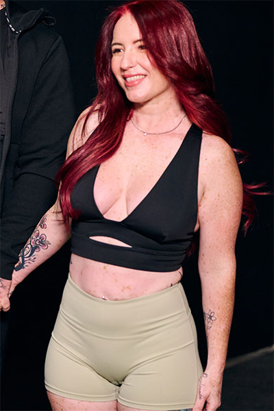 Peach in Redheaded Hotwife Gets BBC Tag-Teamed at Wifey