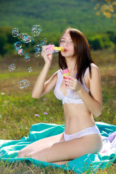 Dakota Pink from Met-Art scene Free Spirit Image #4