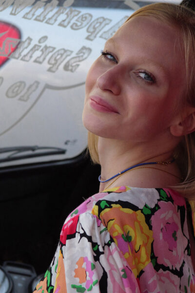 Jackie Nahlen from Zishy scene Women Love Flowers Image #1
