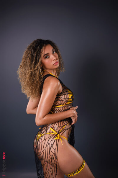 Valery Ponce from IStripper scene Atomic Pleasure Image #4