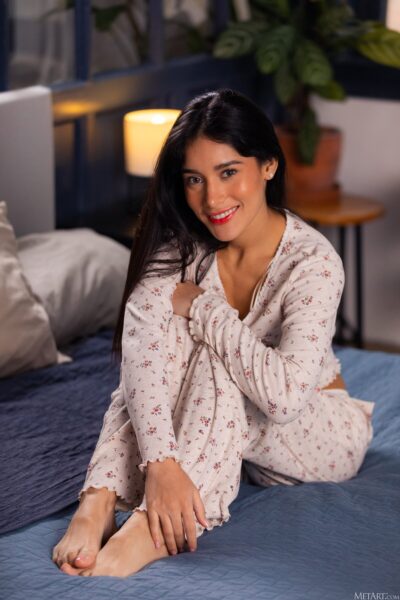 Carolina Guerrero from Met-Art scene Pajama Daydream Image #2