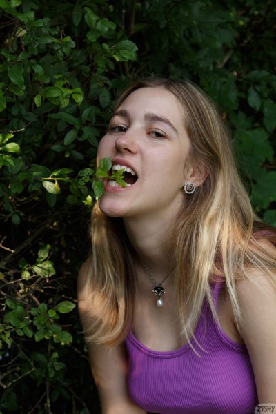 Lark Winsoket from Zishy scene Epic Regular Image #5